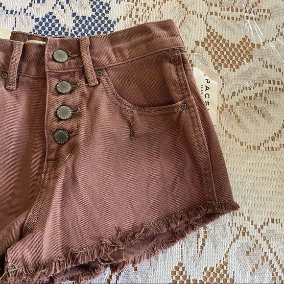 Bullhead Denim Co. • Dusty Rose Exposed Button High Rise Cutoff Shorts - Picture 13 of 13